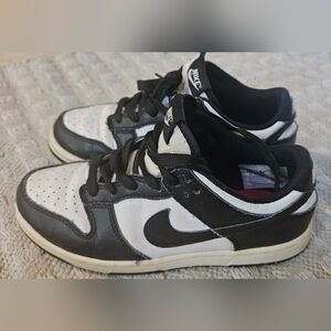 Nike Dunk Pandas Black White Size 2.5 Youth Unisex